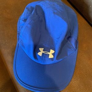 UA women’s lightweight hat